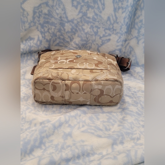 Coach Chelsea Optic Signature Hobo shoulder bag 2007 - Picture 8 of 14